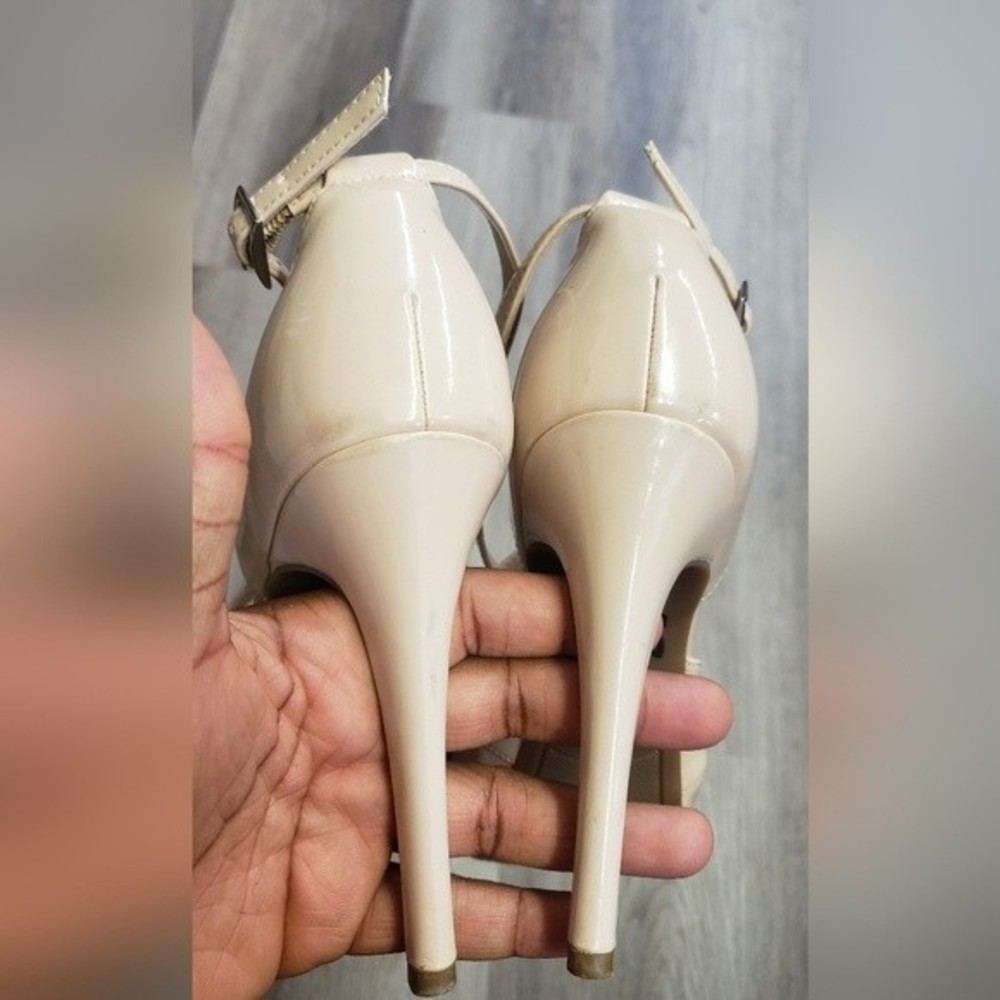 Marc Fisher Nude Peep Toe Heels - Picture 4 of 8